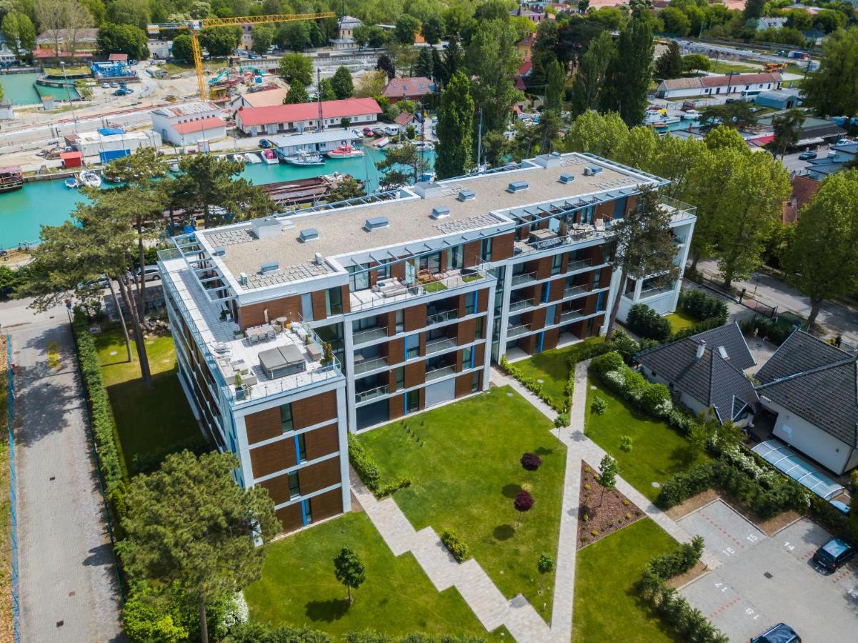 Mf Port Azur Wellness Apartments 希欧福克 外观 照片